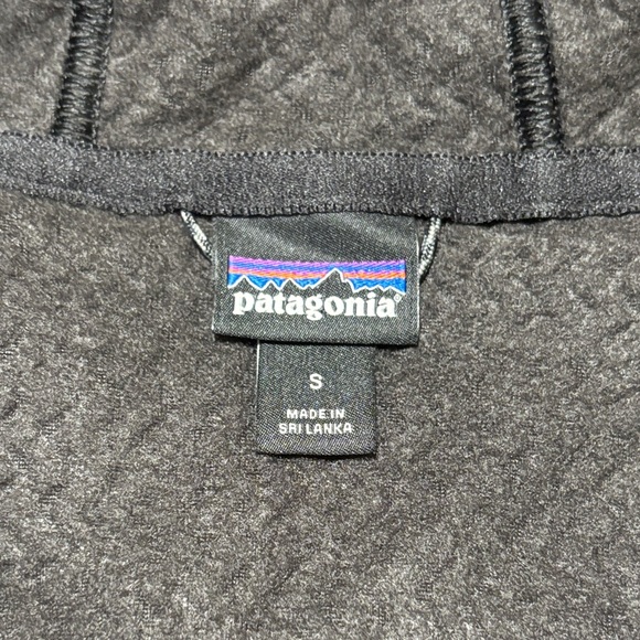 Patagonia R1 Air Jacket w Hood - Picture 9 of 9
